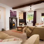 Holiday home Pollys *